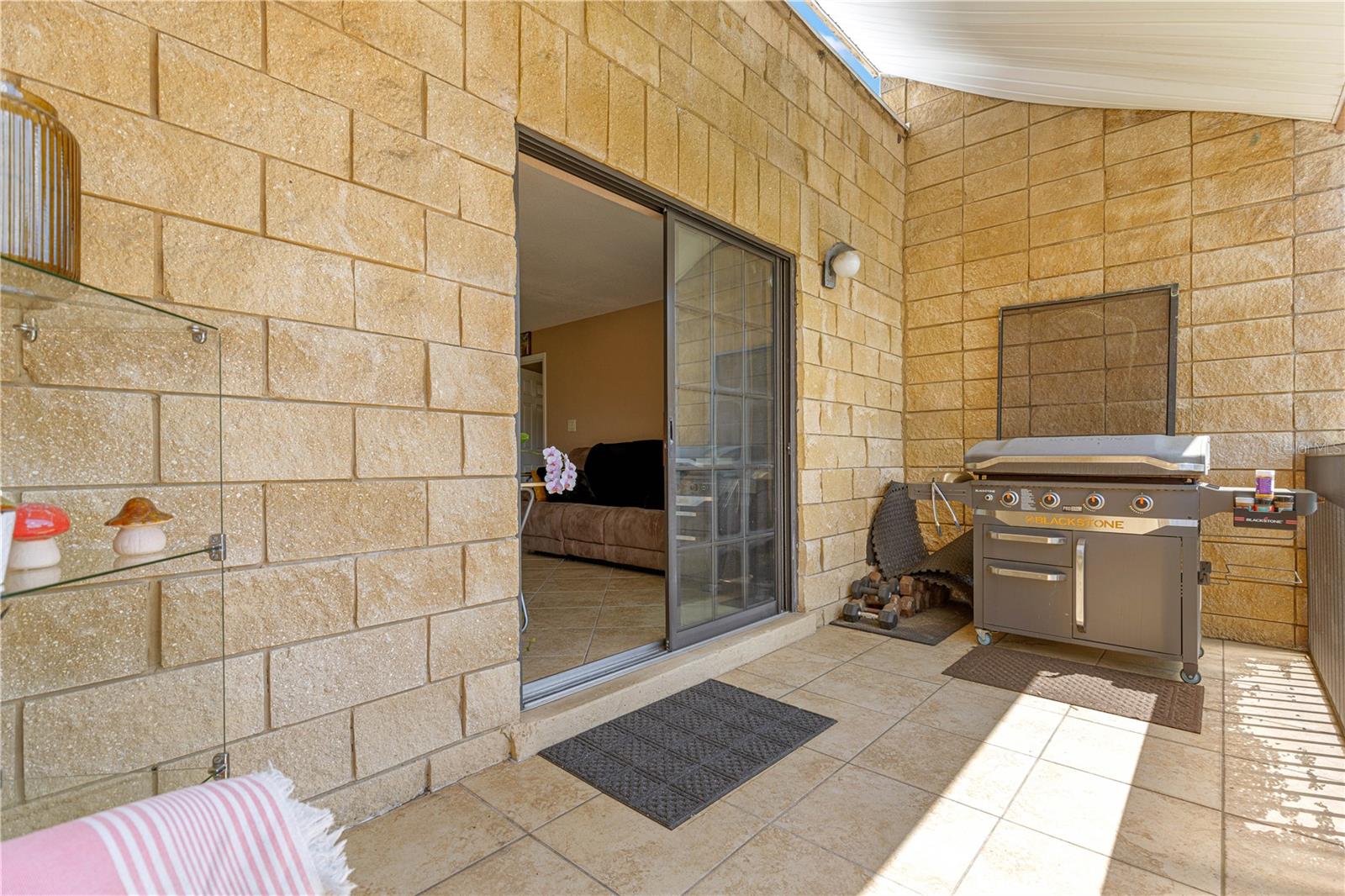 Image 15 of 41 For 2837 3rd Street 203