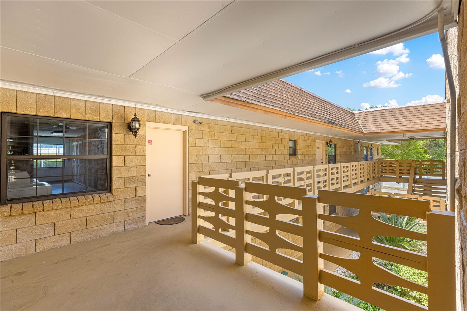 Image 3 of 41 For 2837 3rd Street 203