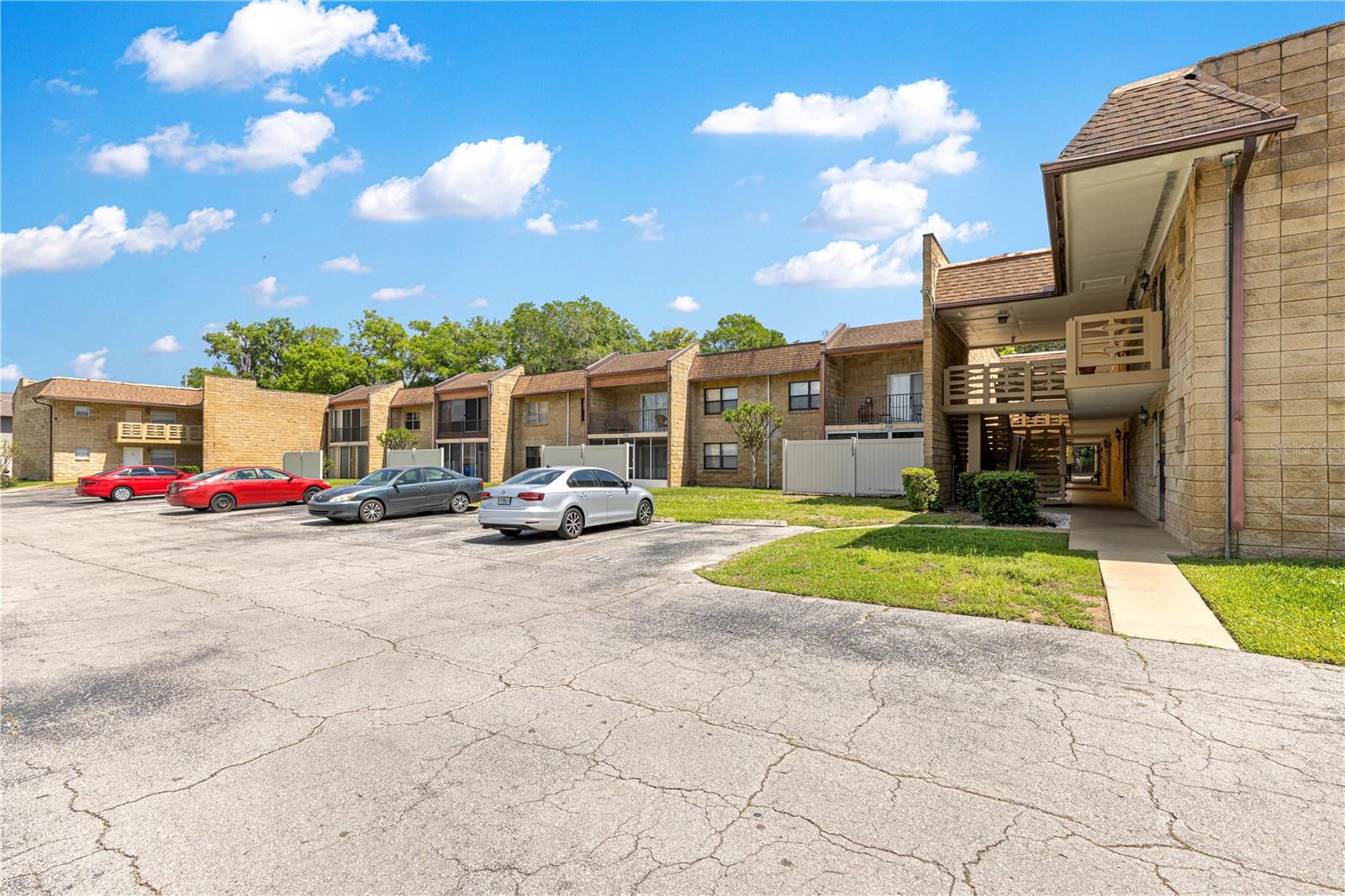 Image 30 of 41 For 2837 3rd Street 203