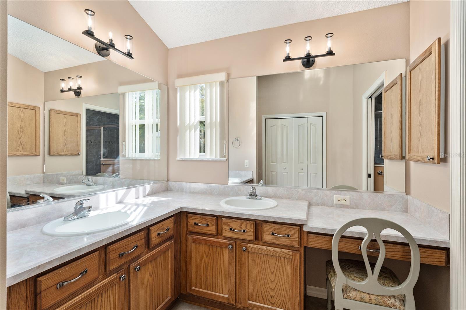 Image 16 of 21 For 1205 Bower Lane