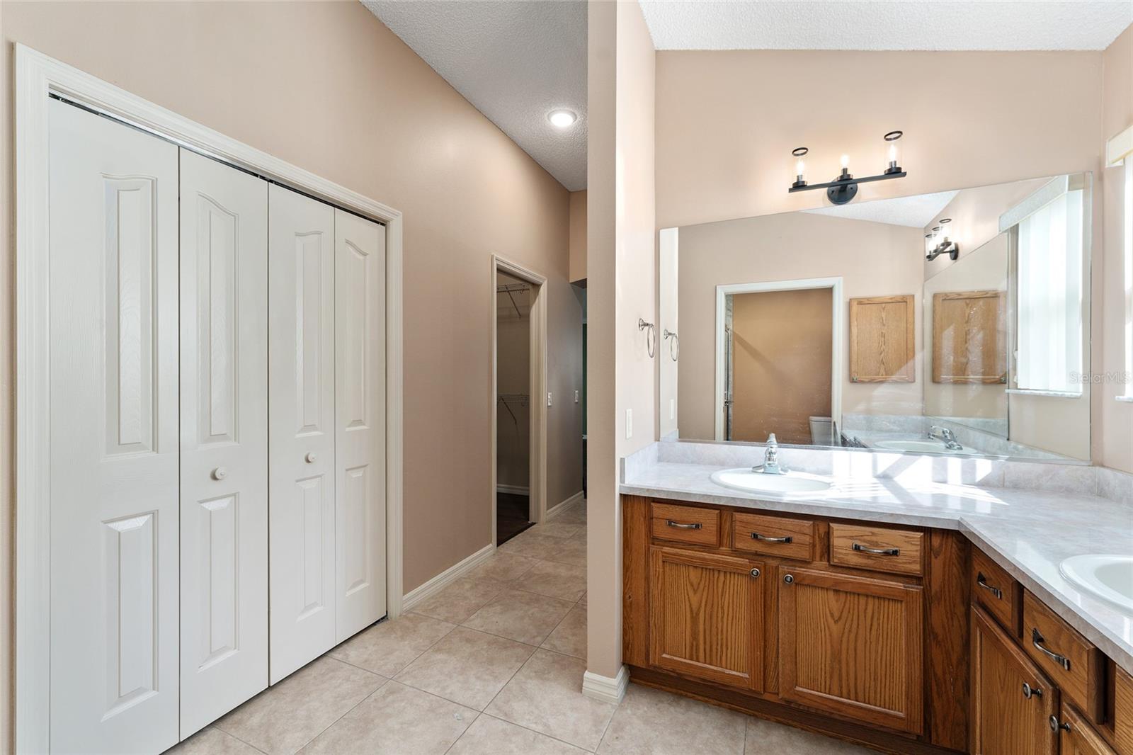 Image 17 of 21 For 1205 Bower Lane