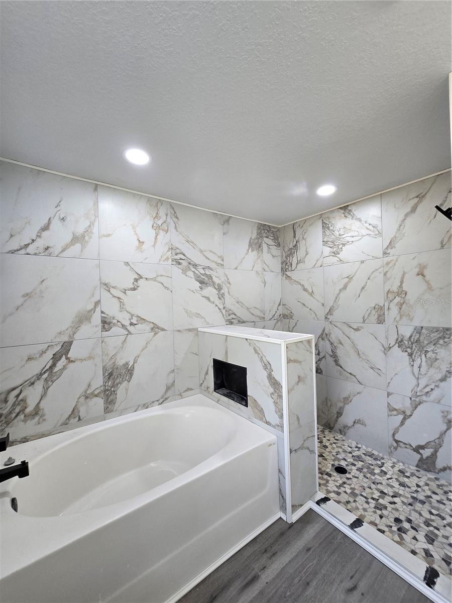 Listing photo id 28 for 18 Hemlock Radial Trail