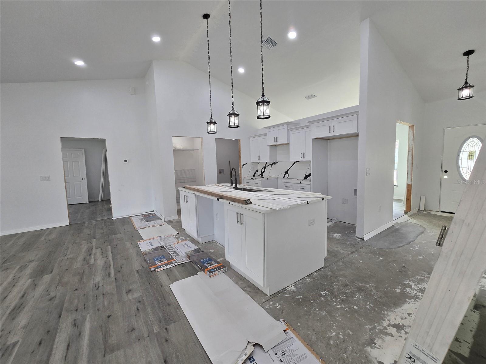 Listing photo id 40 for 18 Hemlock Radial Trail