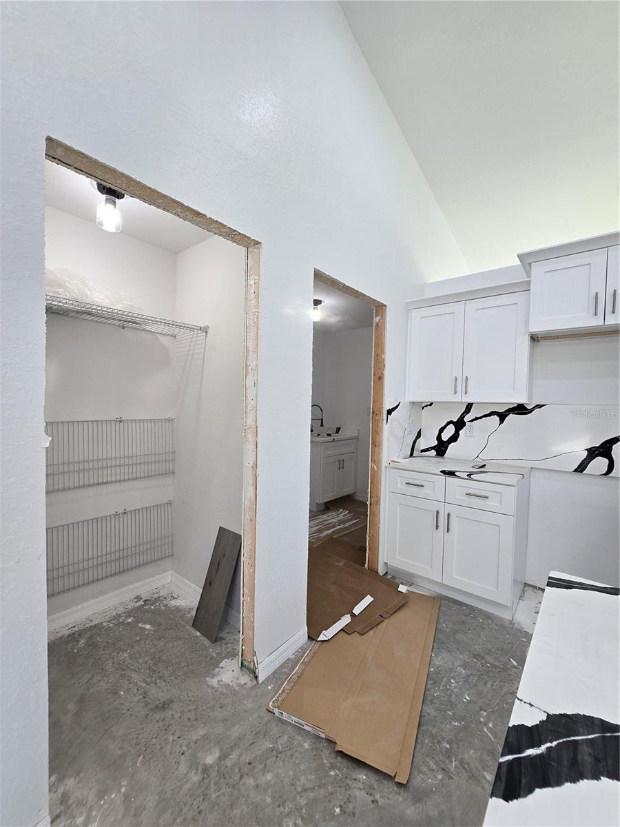 Listing photo id 41 for 18 Hemlock Radial Trail