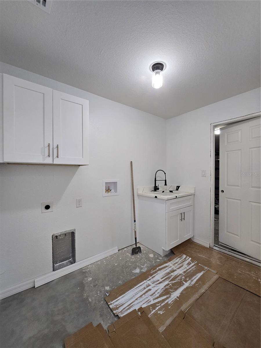 Listing photo id 42 for 18 Hemlock Radial Trail