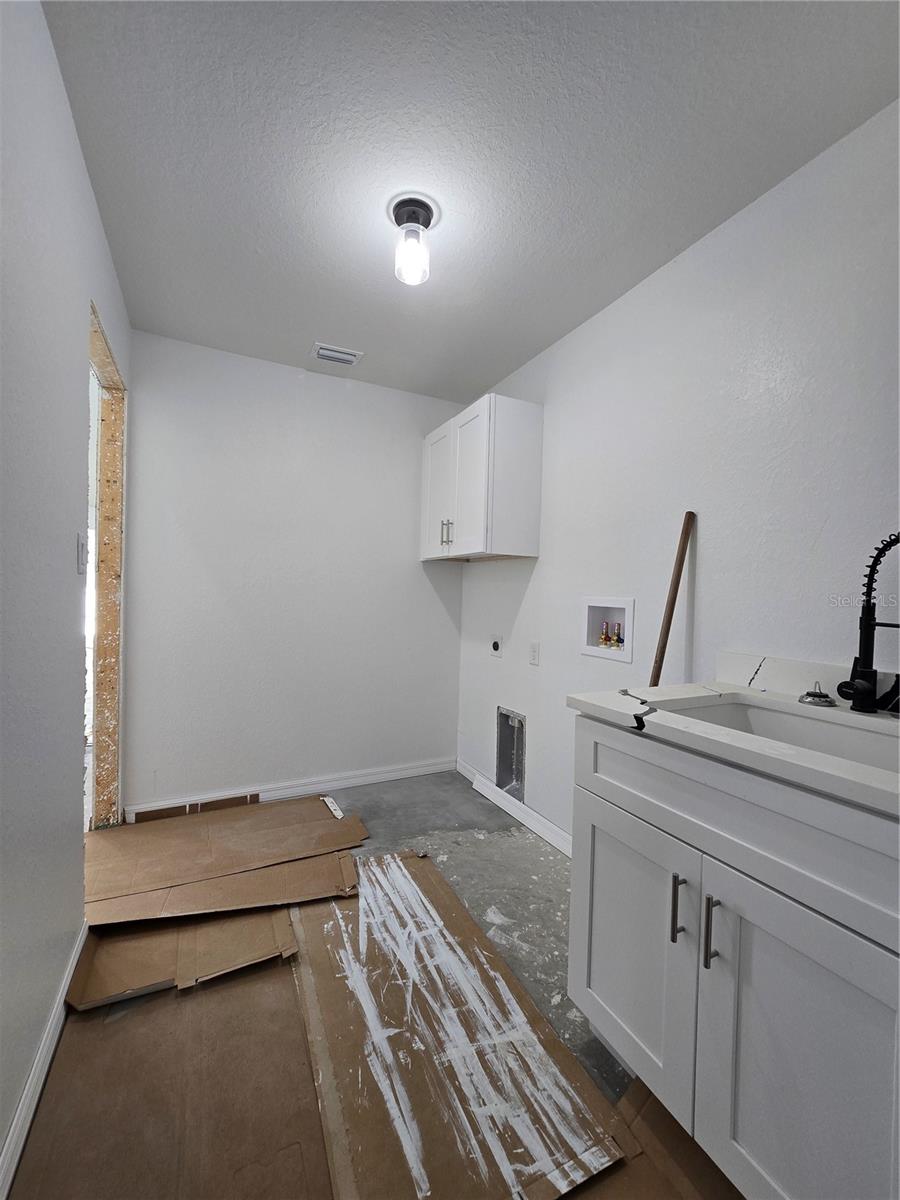 Listing photo id 43 for 18 Hemlock Radial Trail