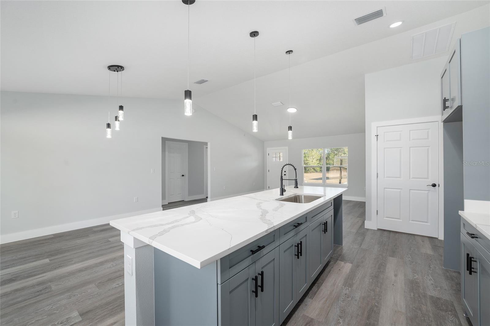 Image 20 of 37 For 3101 Buena Vista Road