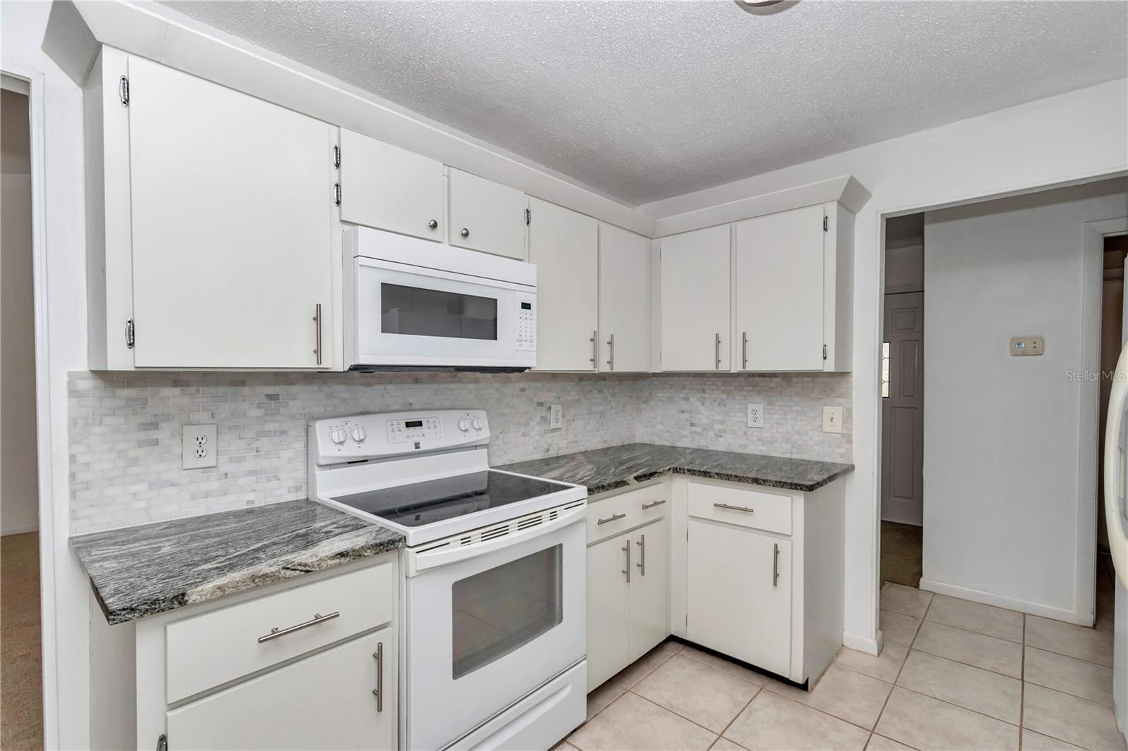 Image 12 of 40 For 21425 Plantation Street