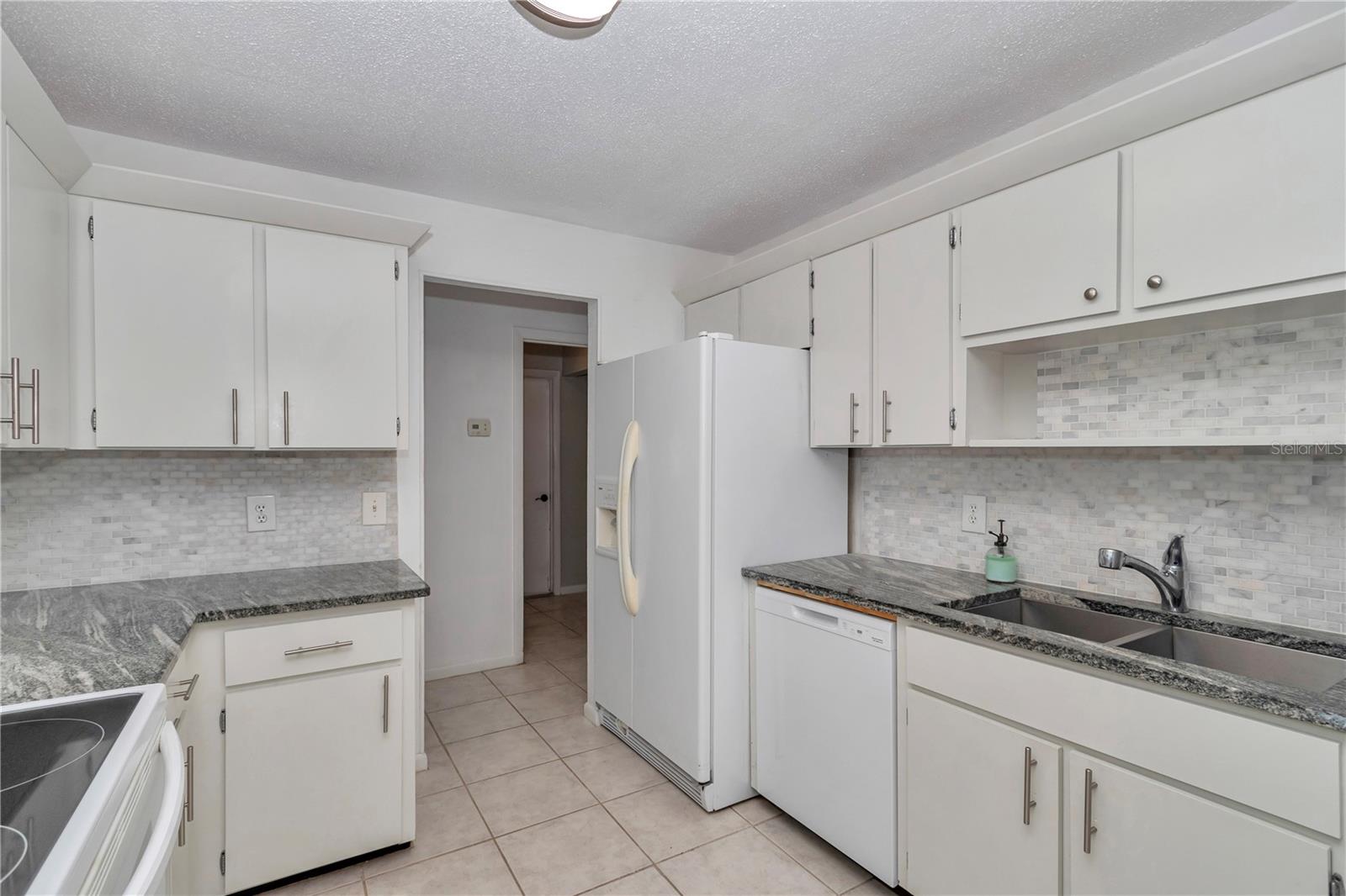 Image 13 of 40 For 21425 Plantation Street