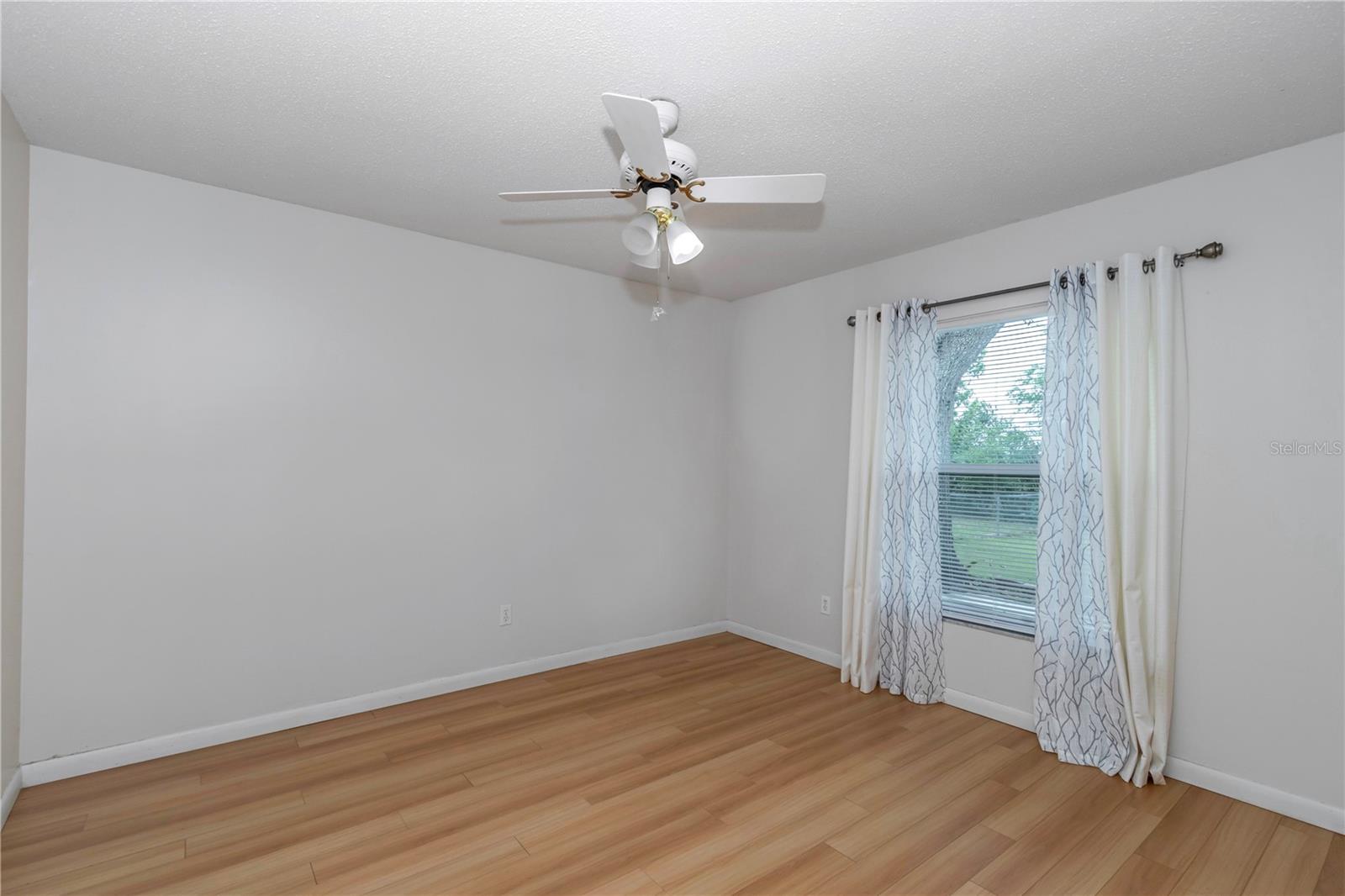 Image 20 of 40 For 21425 Plantation Street