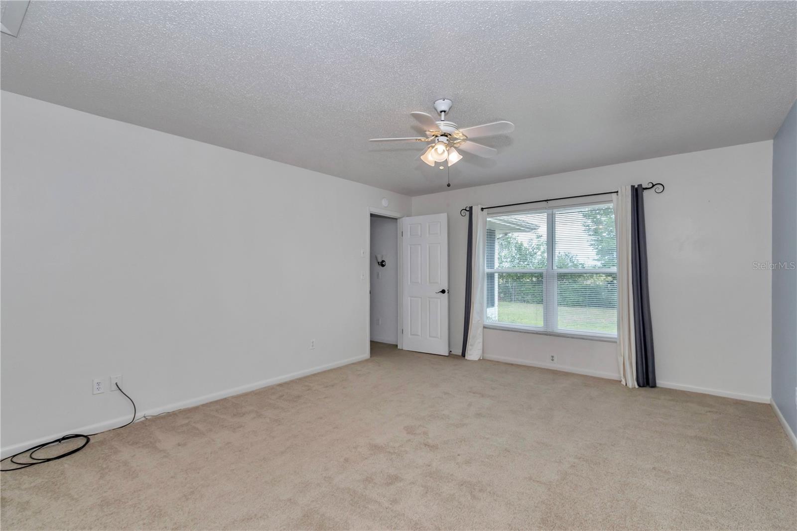 Image 31 of 40 For 21425 Plantation Street