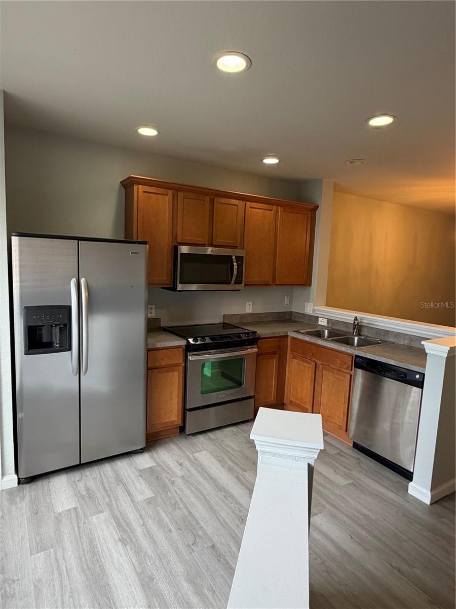 Image 3 of 27 For 4895 Sw 45th St.