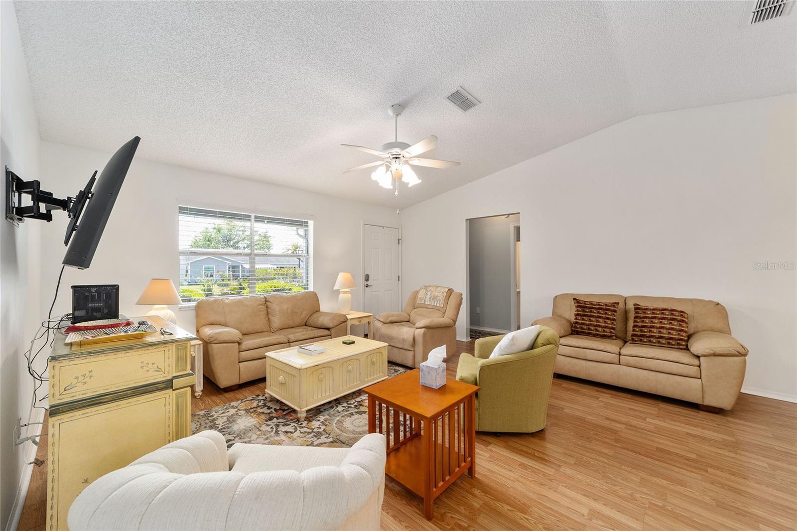 Image 12 of 43 For 435 Santa Clara Circle