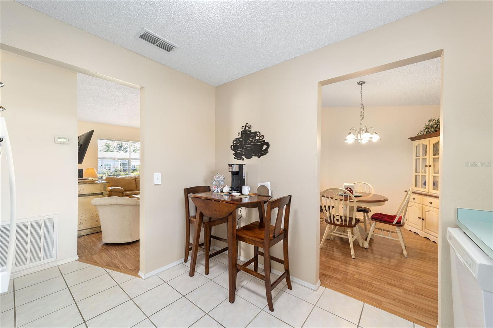 Image 21 of 43 For 435 Santa Clara Circle