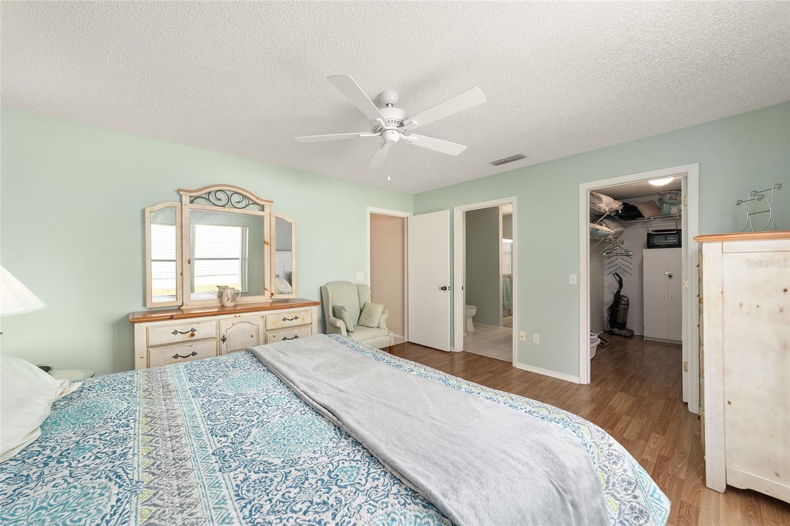 Image 25 of 43 For 435 Santa Clara Circle