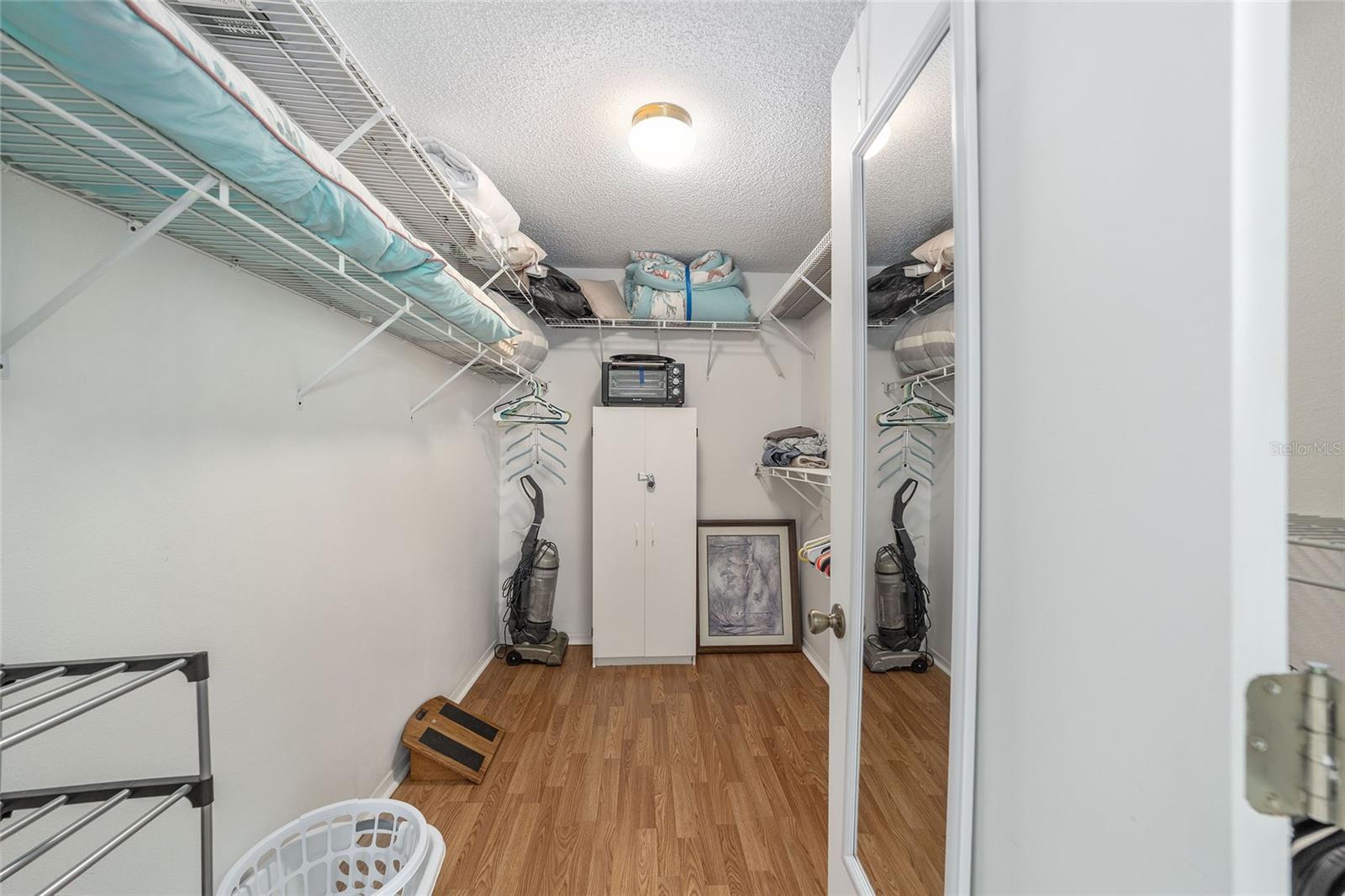 Image 26 of 43 For 435 Santa Clara Circle