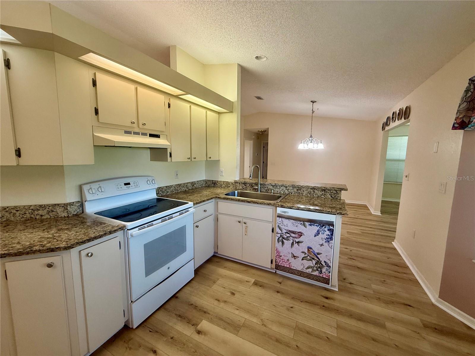 Image 12 of 40 For 8287 116th St Street