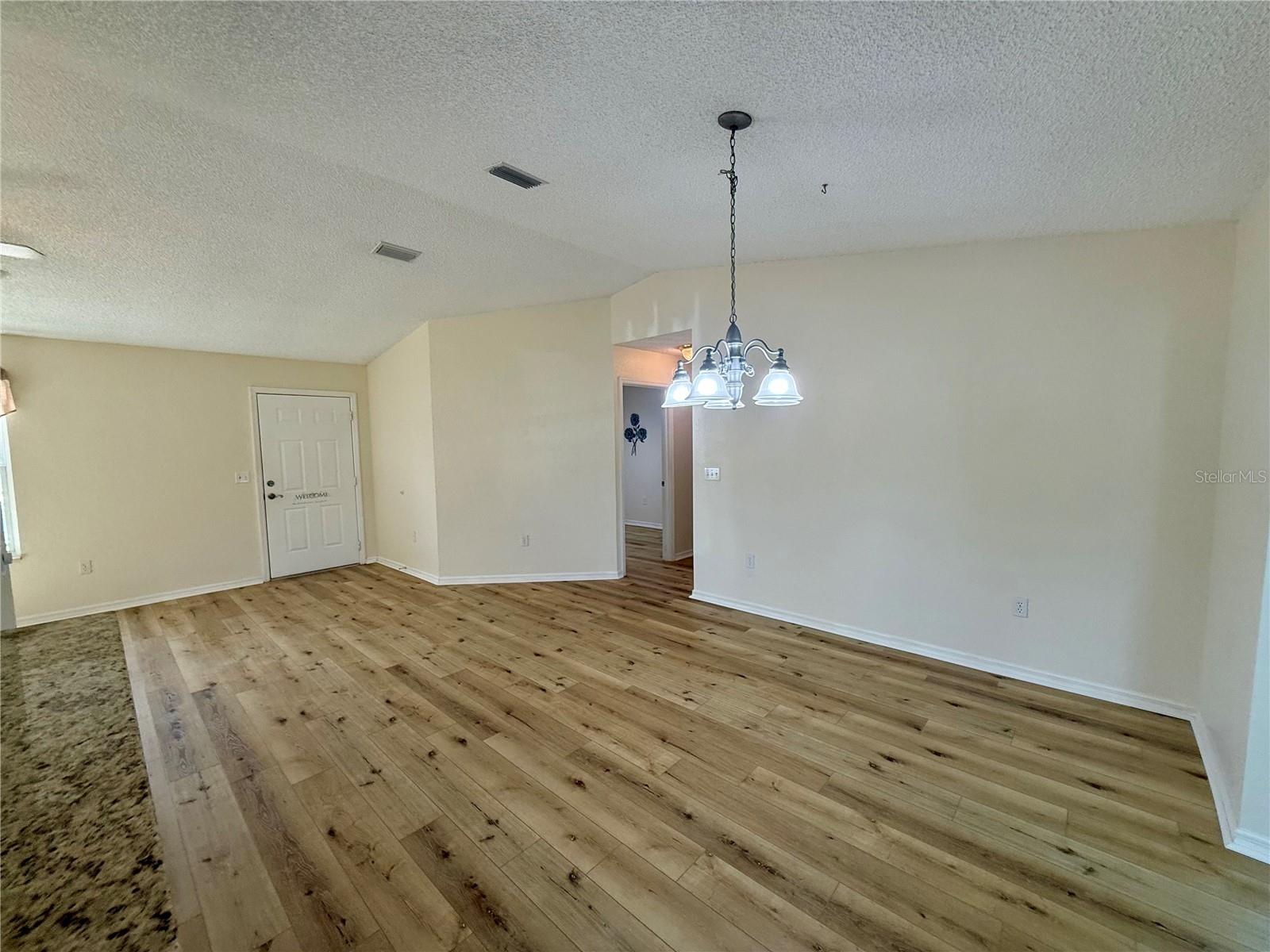 Image 15 of 40 For 8287 116th St Street