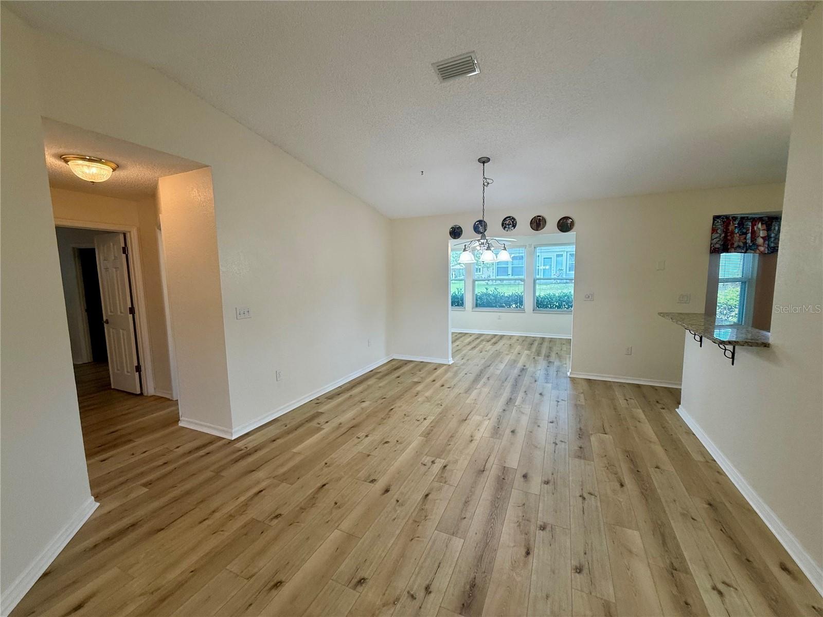 Image 16 of 40 For 8287 116th St Street