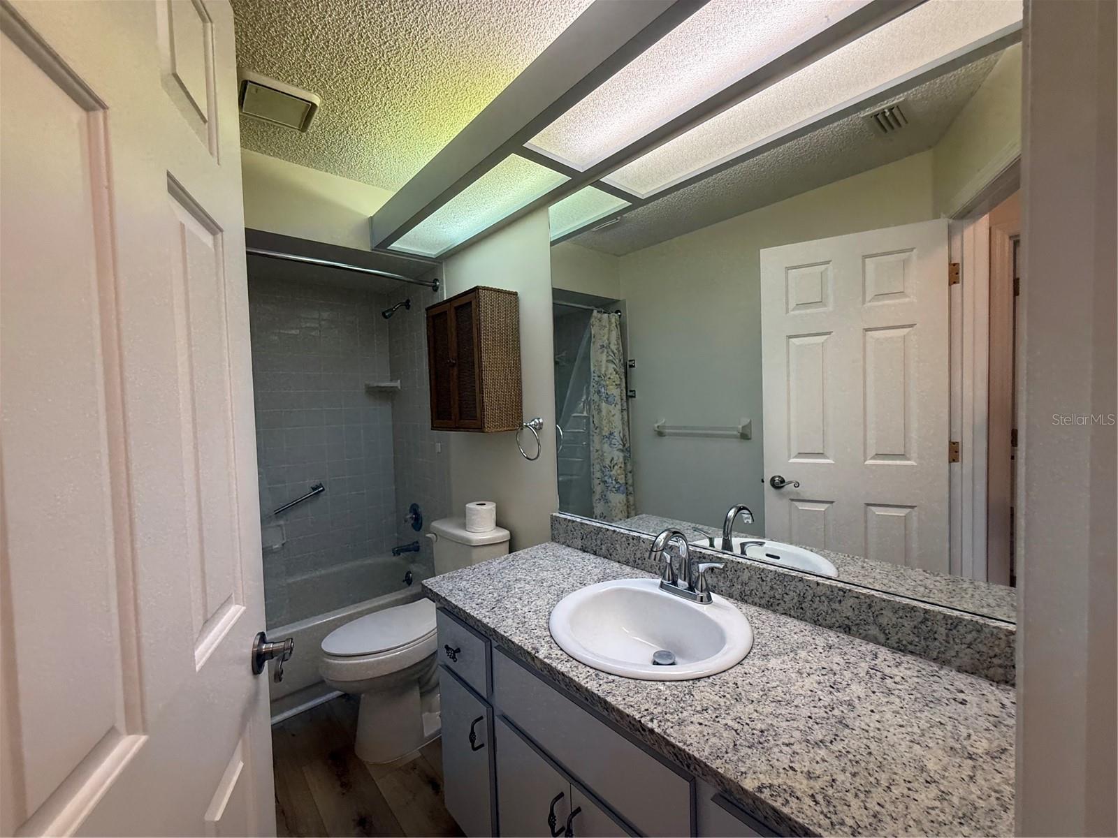 Image 25 of 40 For 8287 116th St Street