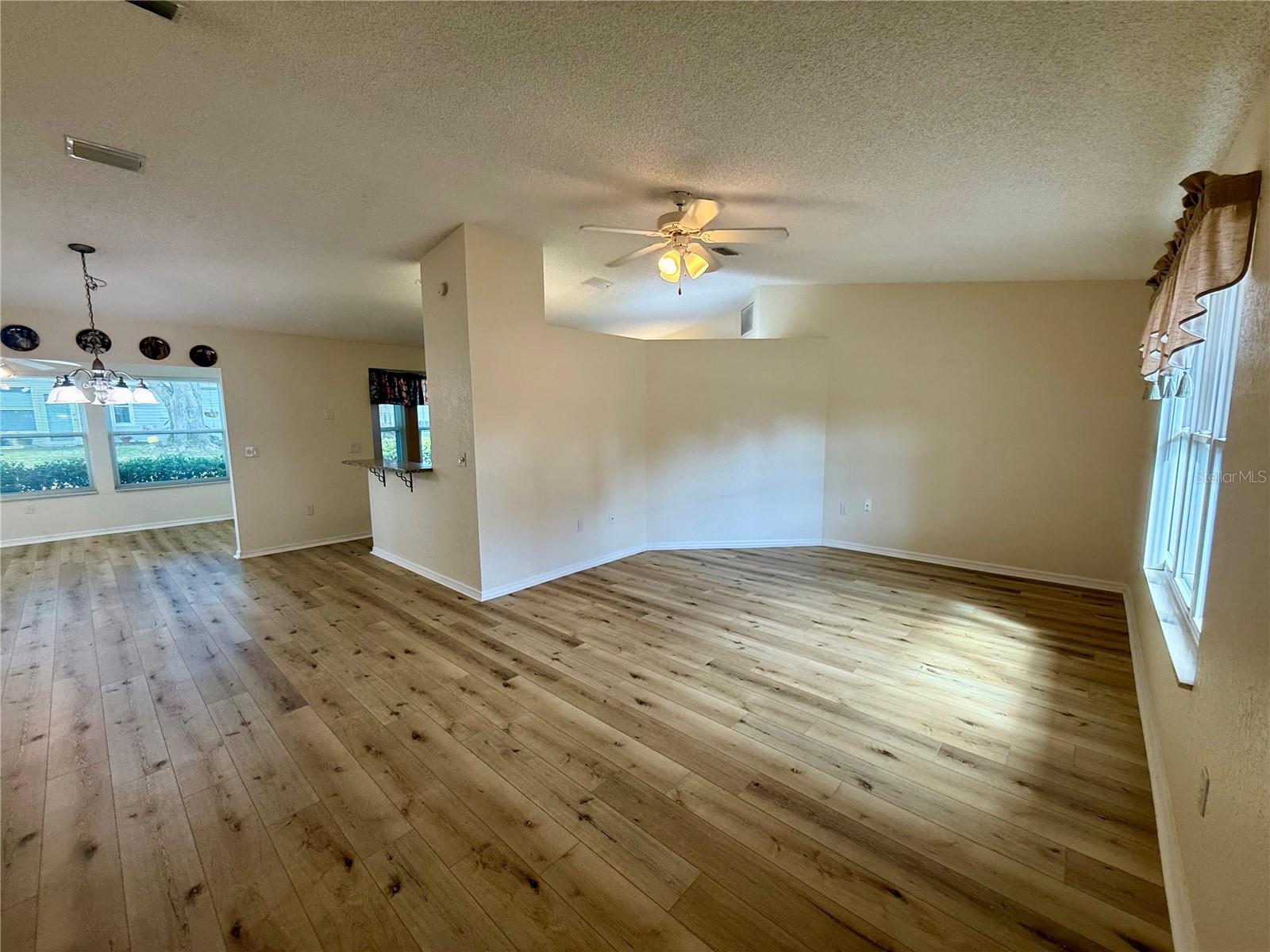 Image 3 of 40 For 8287 116th St Street