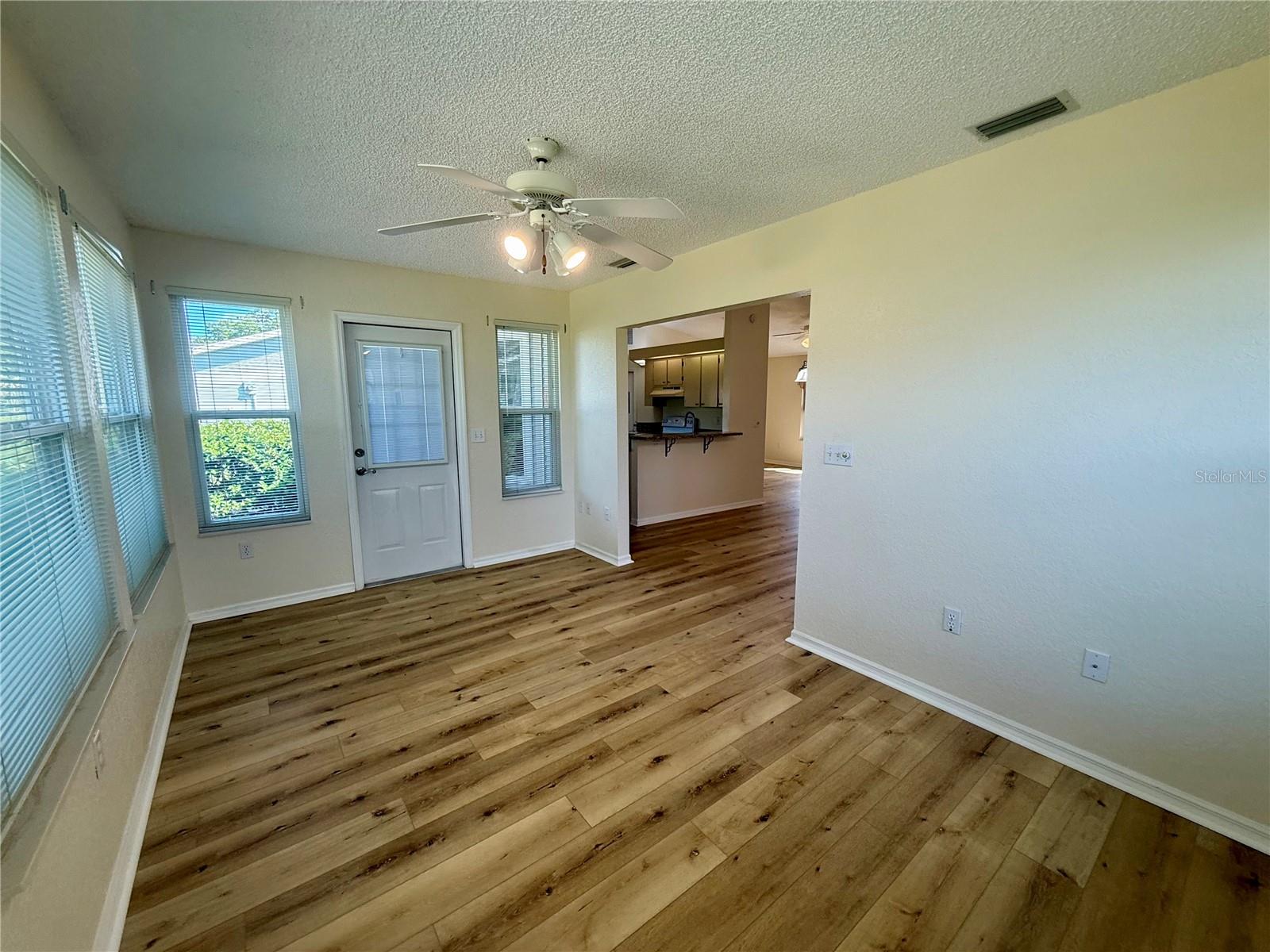 Image 36 of 40 For 8287 116th St Street