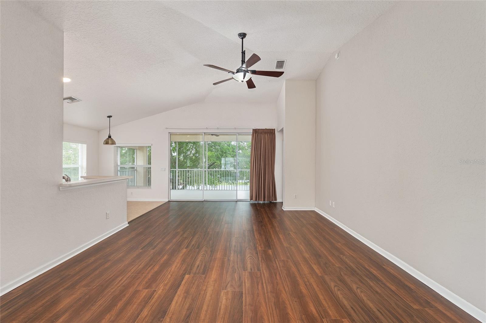 Image 15 of 51 For 4570 52nd Circle 102