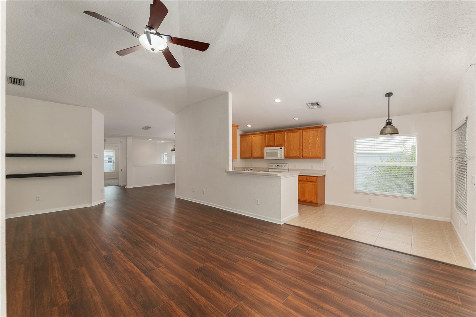 Image 20 of 51 For 4570 52nd Circle 102