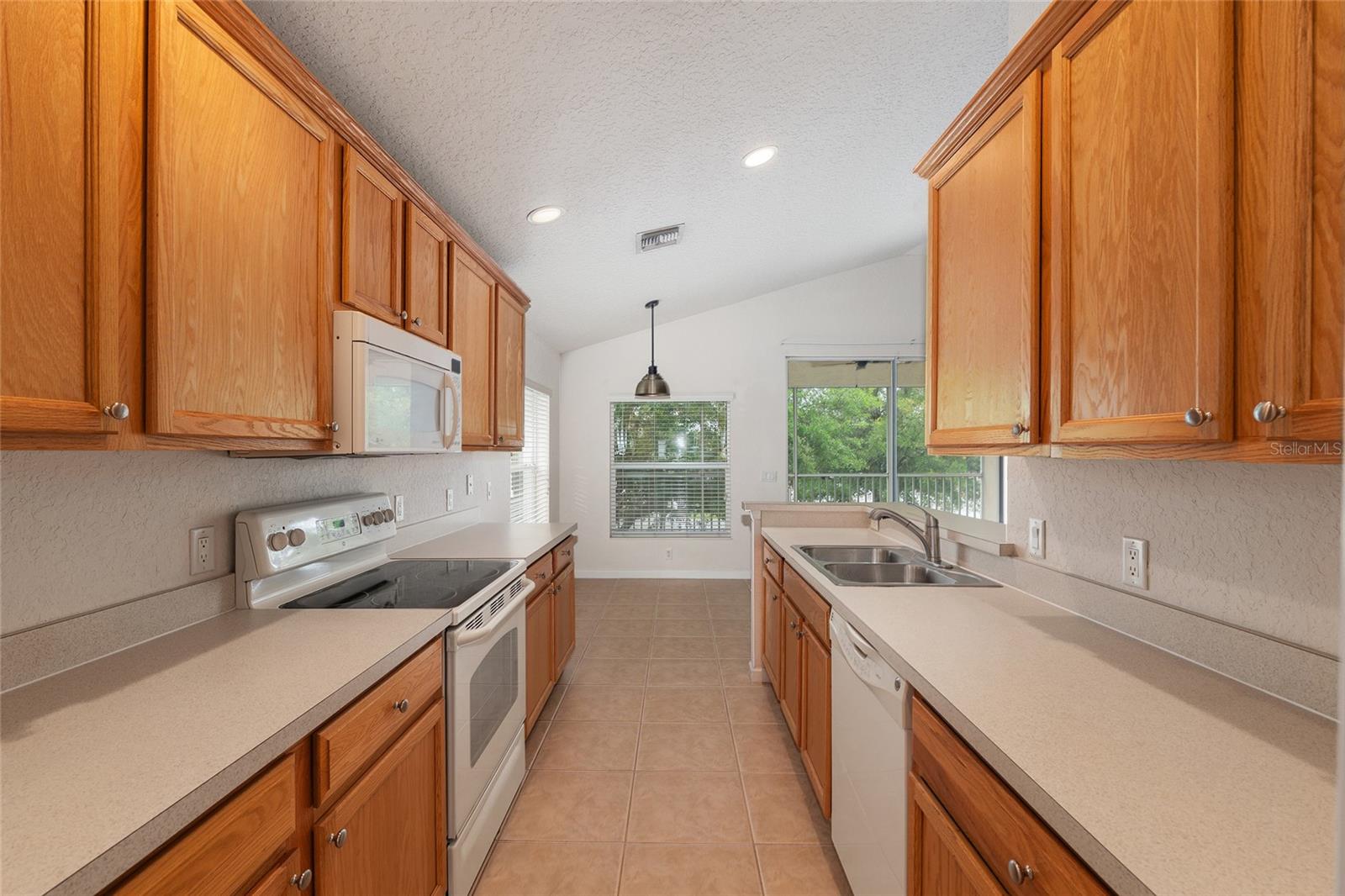 Image 27 of 51 For 4570 52nd Circle 102