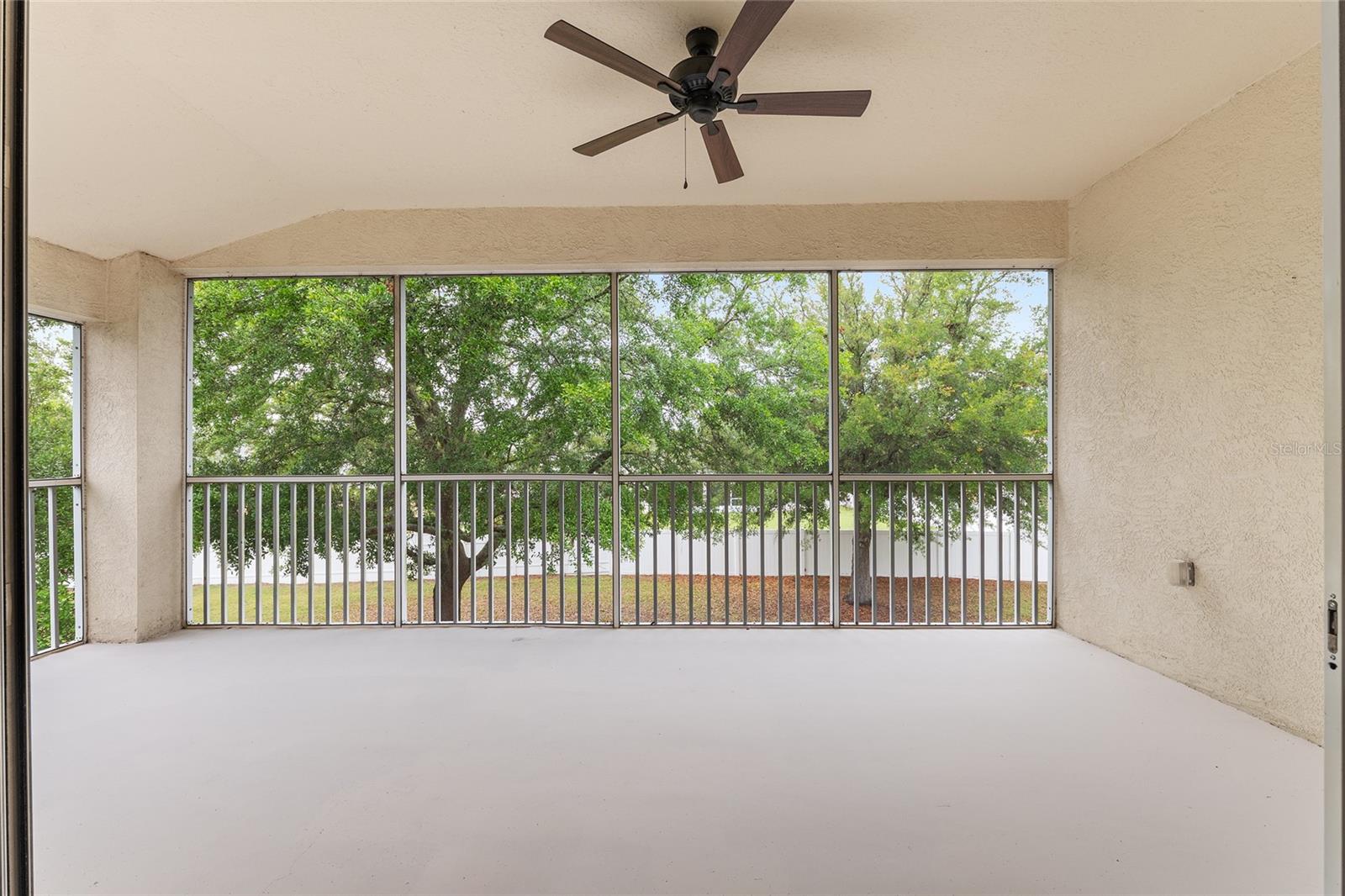 Image 46 of 51 For 4570 52nd Circle 102