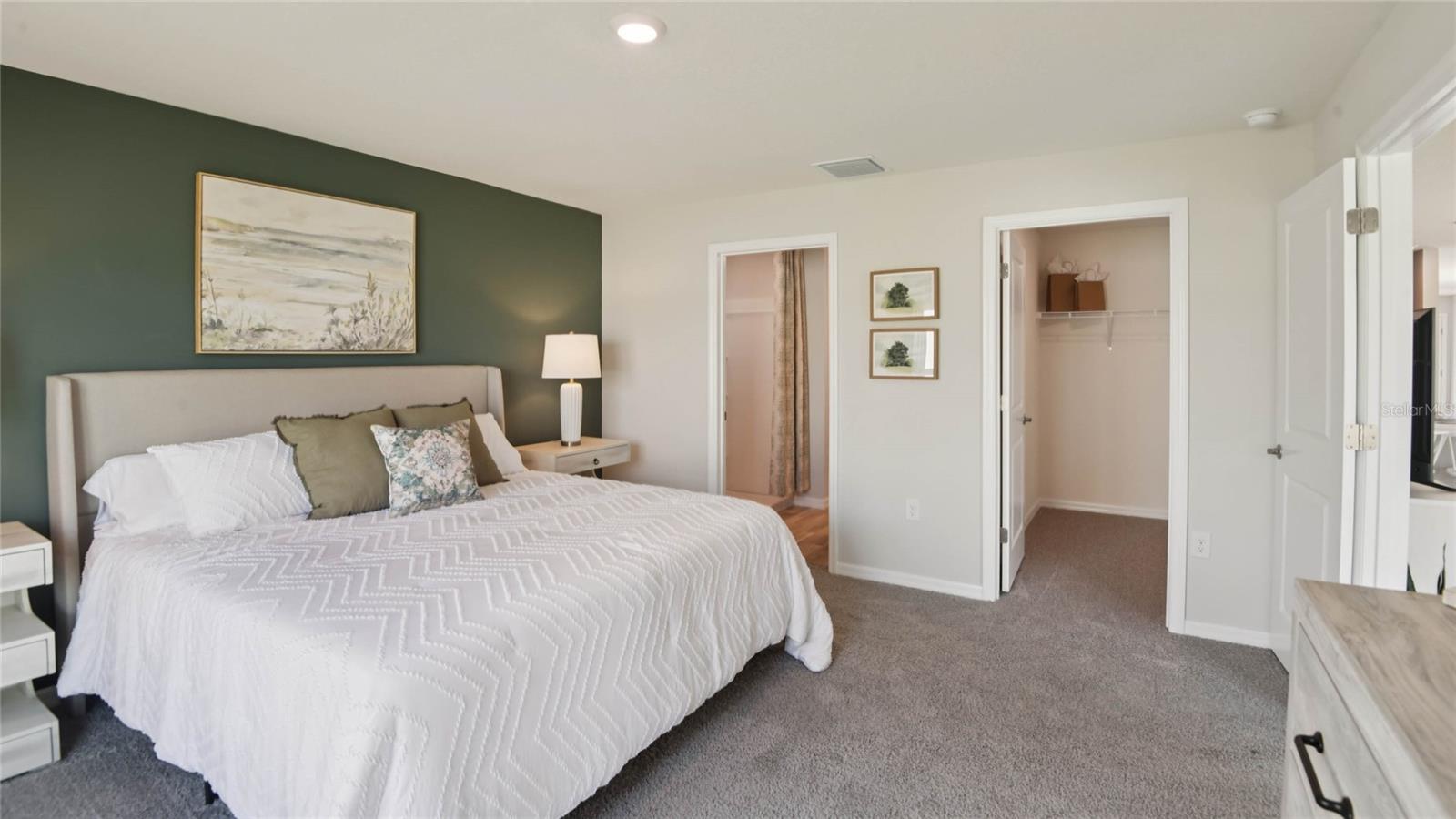 Listing photo id 10 for 10568 Tucker Road