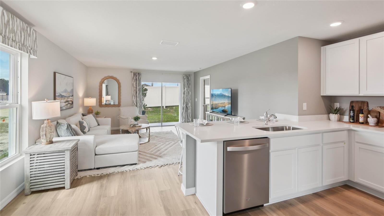 Listing photo id 2 for 10568 Tucker Road