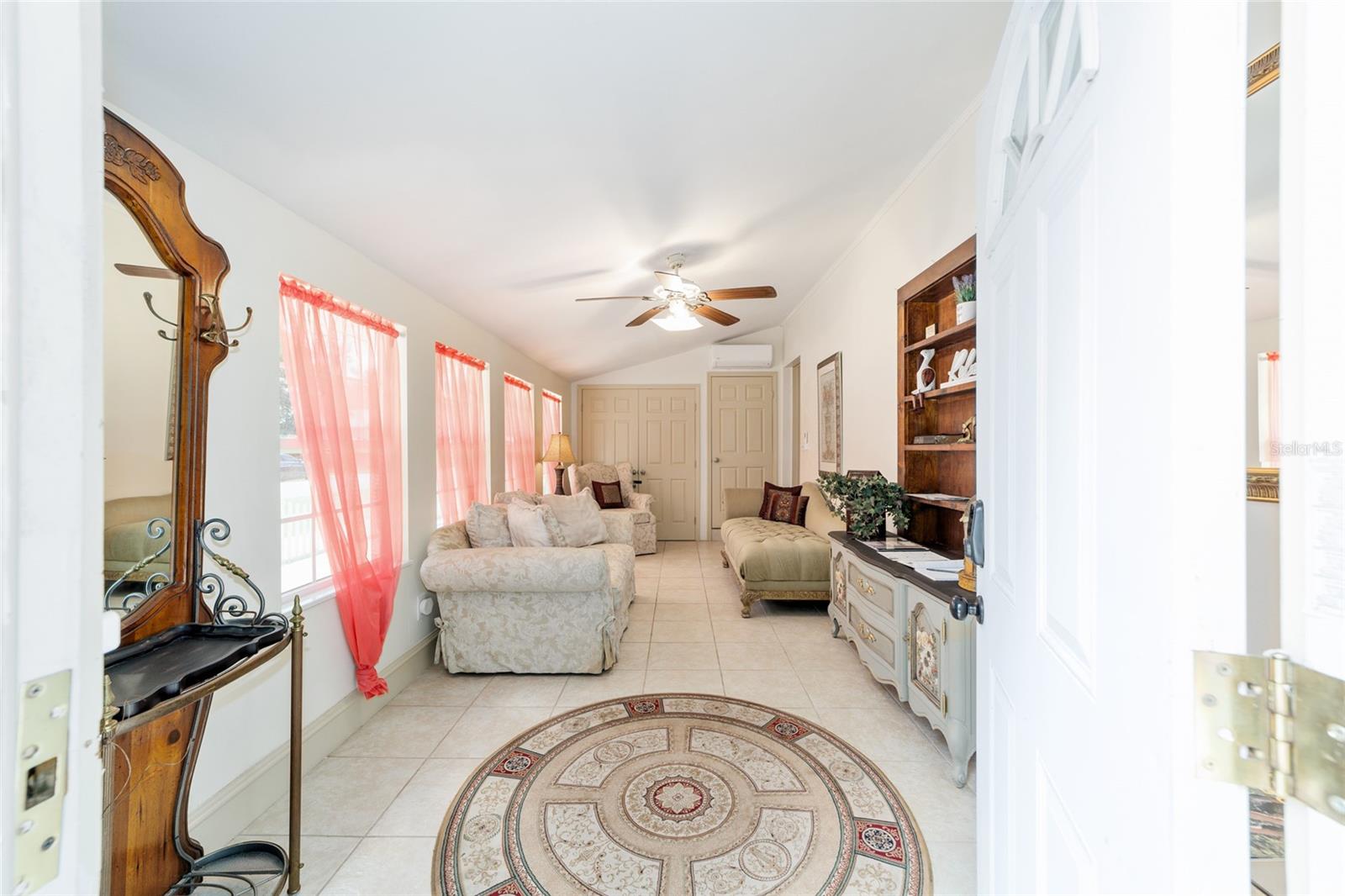 Image 18 of 51 For 20693 Walnut Street