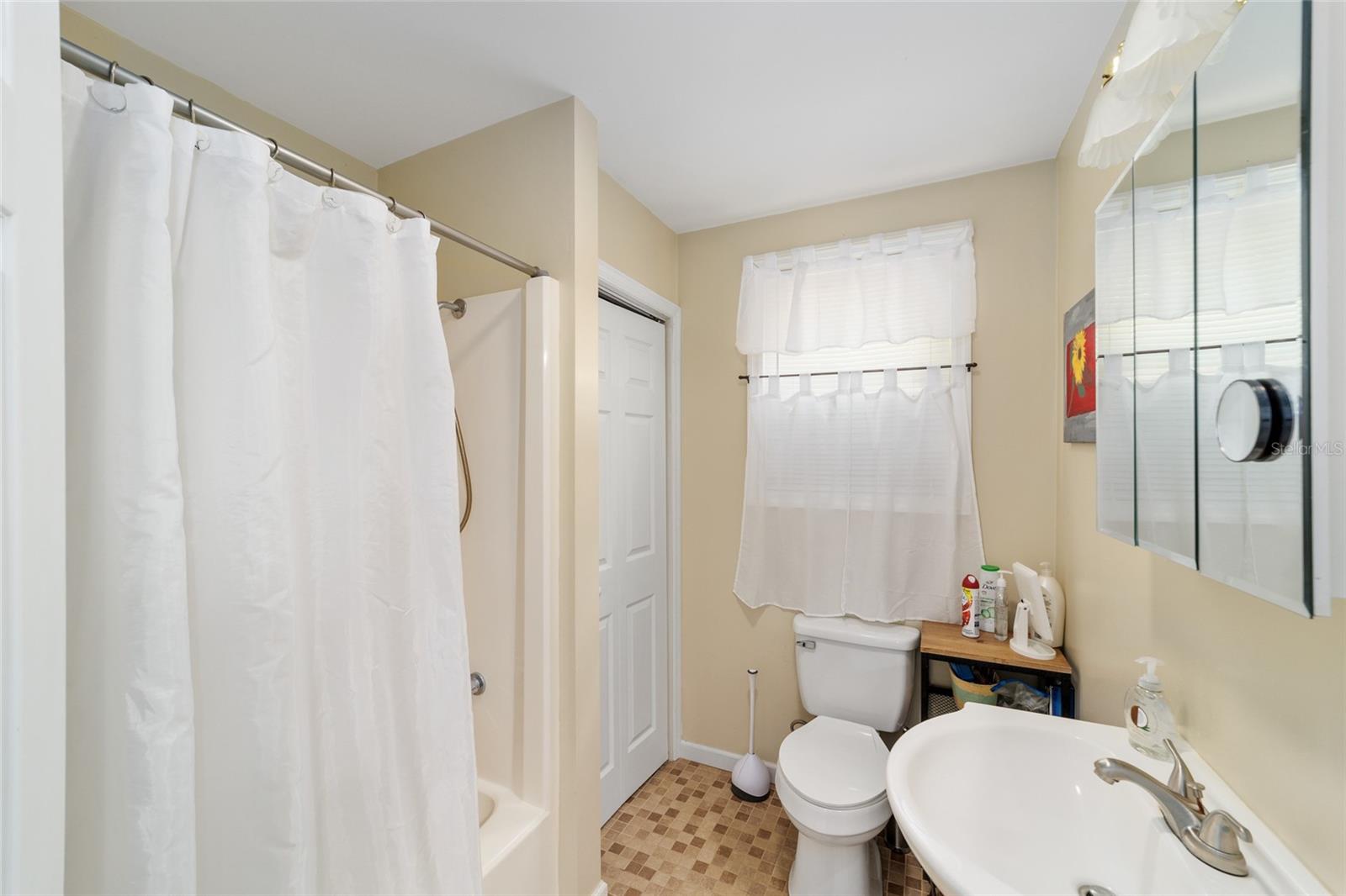 Image 45 of 51 For 20693 Walnut Street