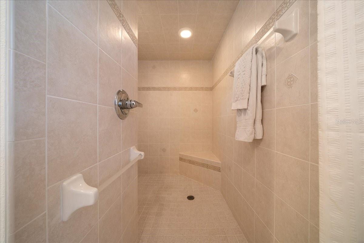 Image 25 of 69 For 8859 Amboy Drive