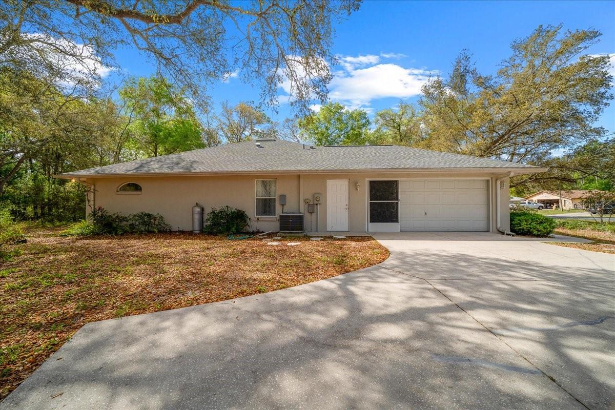 Image 53 of 69 For 8859 Amboy Drive