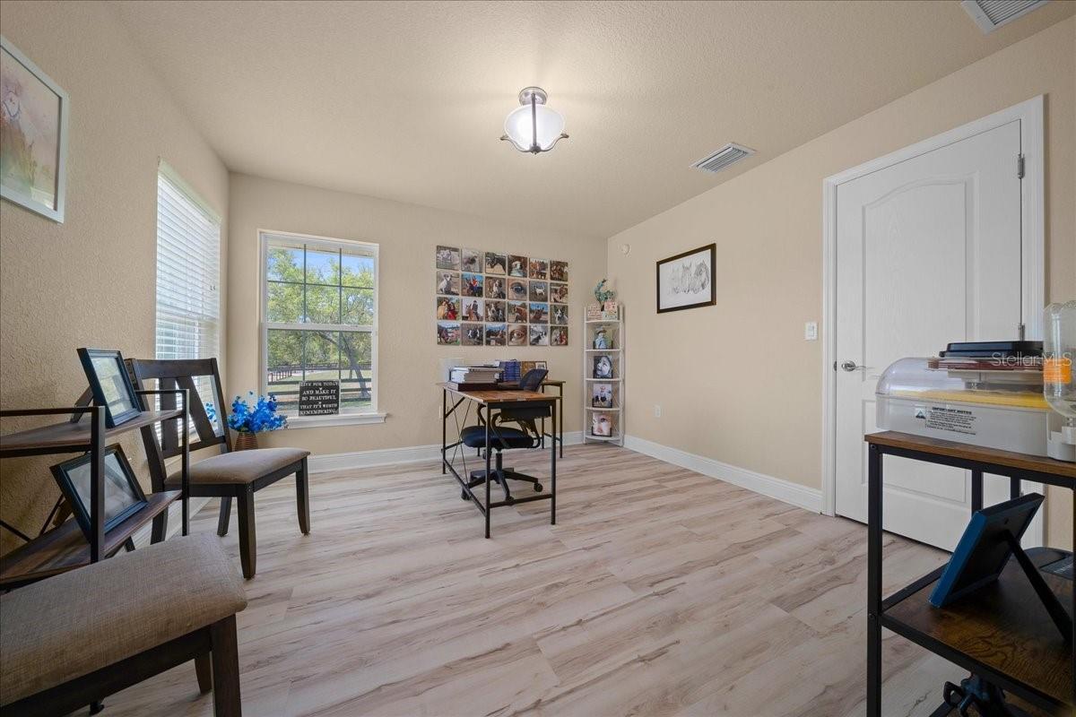 Image 29 of 61 For 5400 Yearling Drive