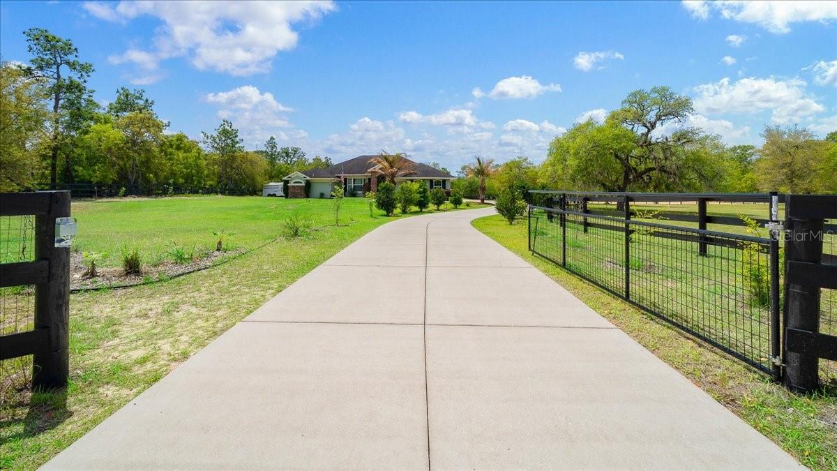 Image 3 of 61 For 5400 Yearling Drive