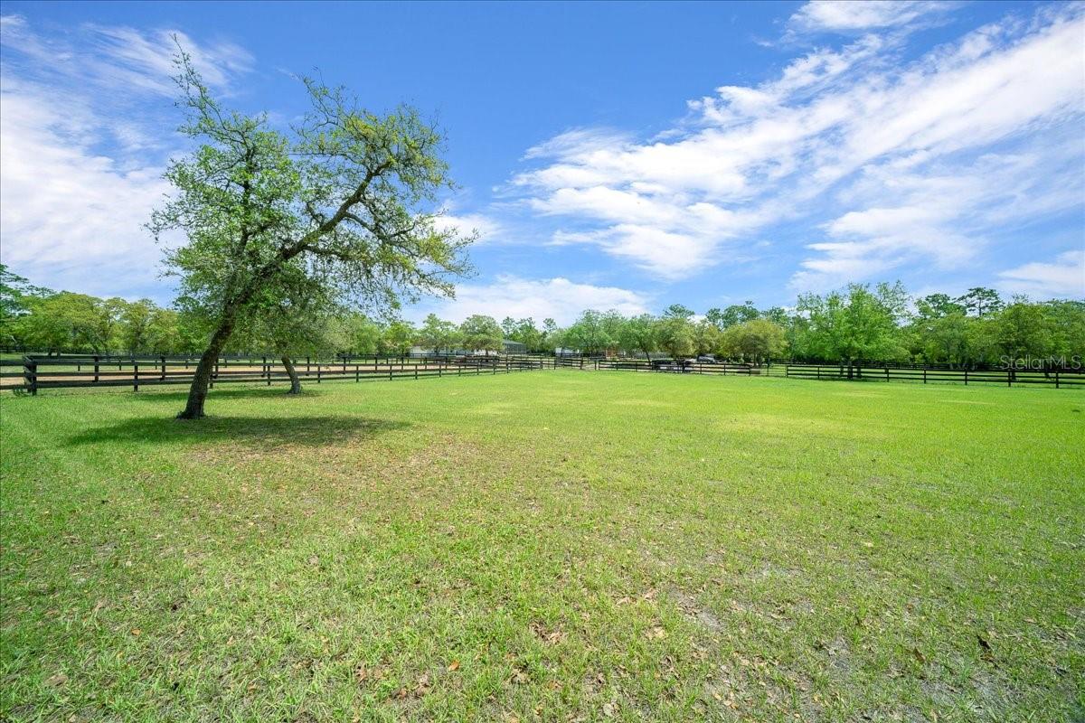 Image 50 of 61 For 5400 Yearling Drive