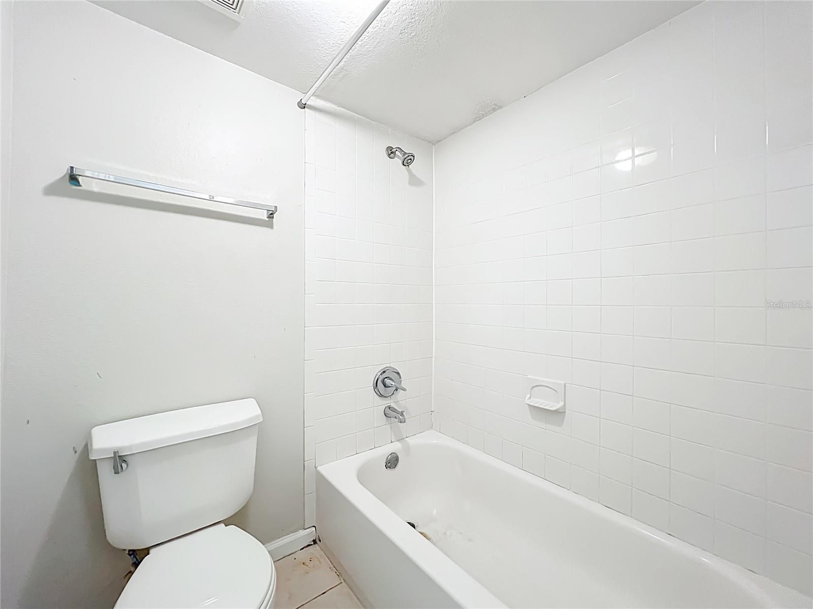 Image 23 of 28 For 4409 Semoran Boulevard 3