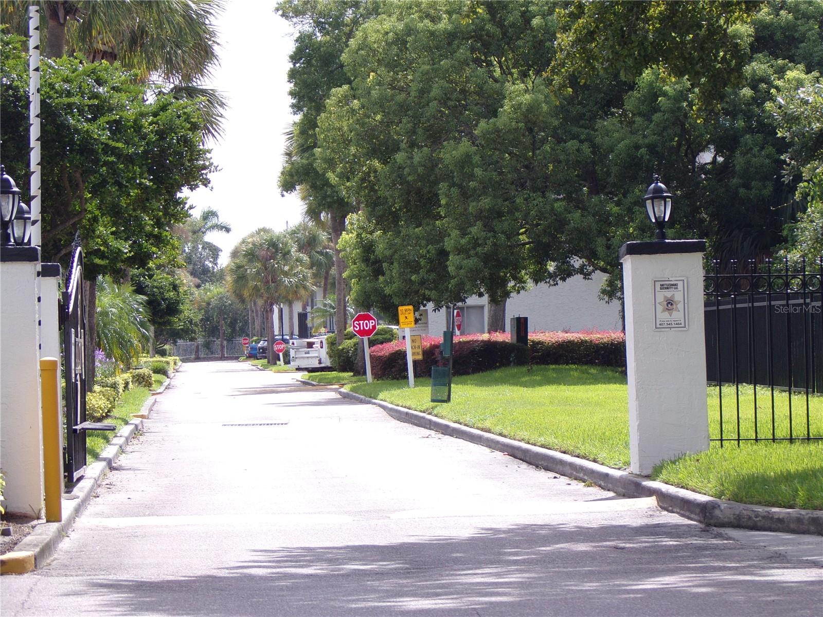 Image 3 of 28 For 4409 Semoran Boulevard 3