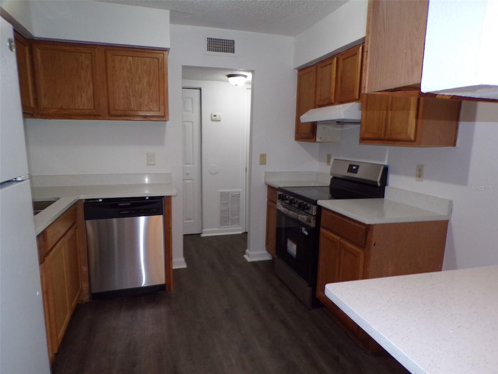 Image 8 of 28 For 4409 Semoran Boulevard 3