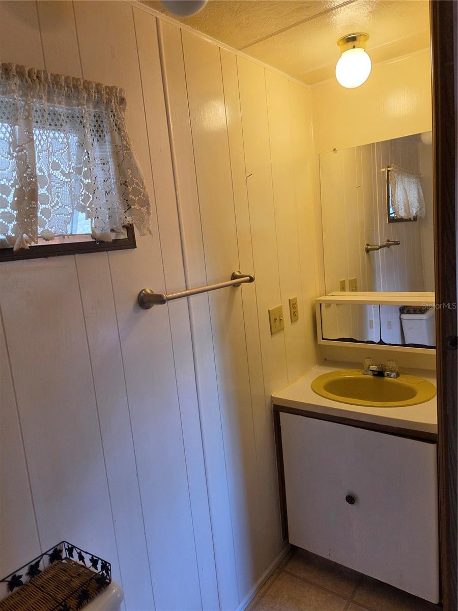 Listing photo id 15 for 17420 36th Lane