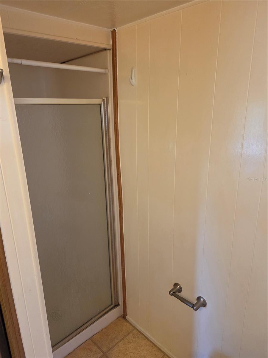 Listing photo id 16 for 17420 36th Lane