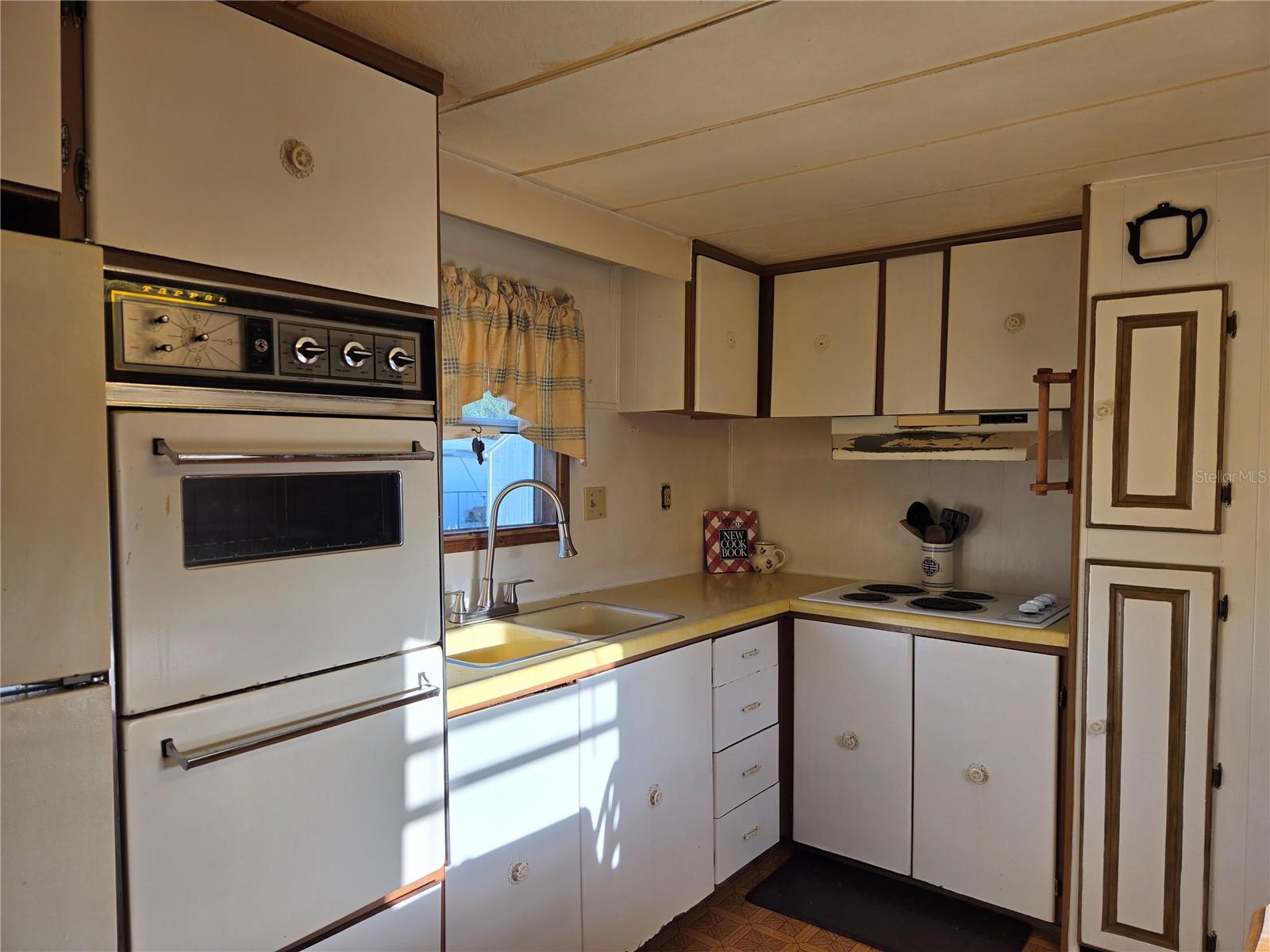 Listing photo id 2 for 17420 36th Lane