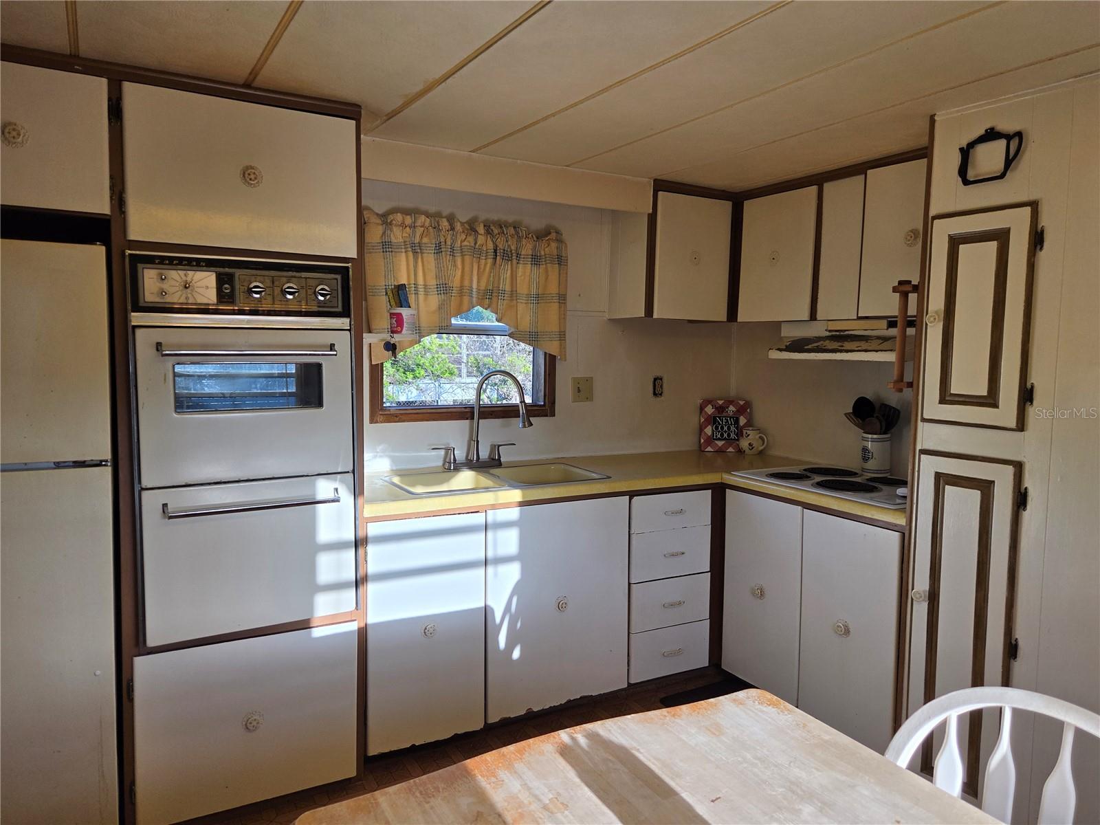 Listing photo id 5 for 17420 36th Lane