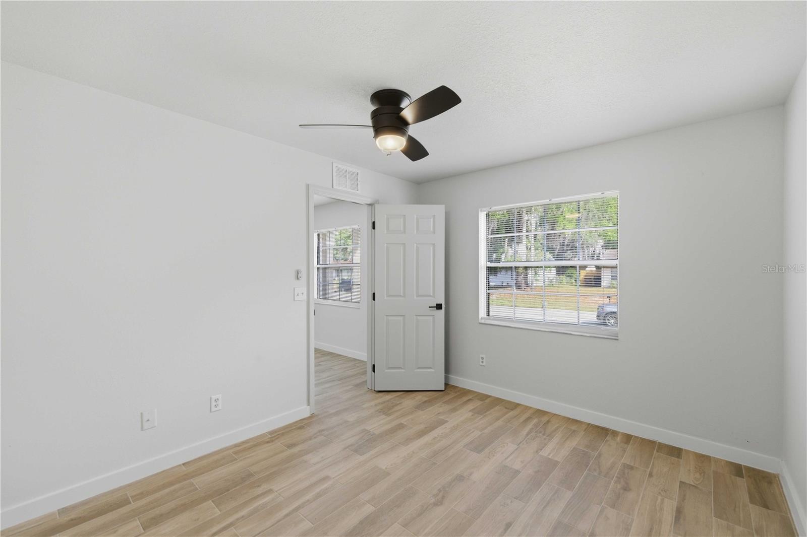 Image 16 of 19 For 712 26th Street