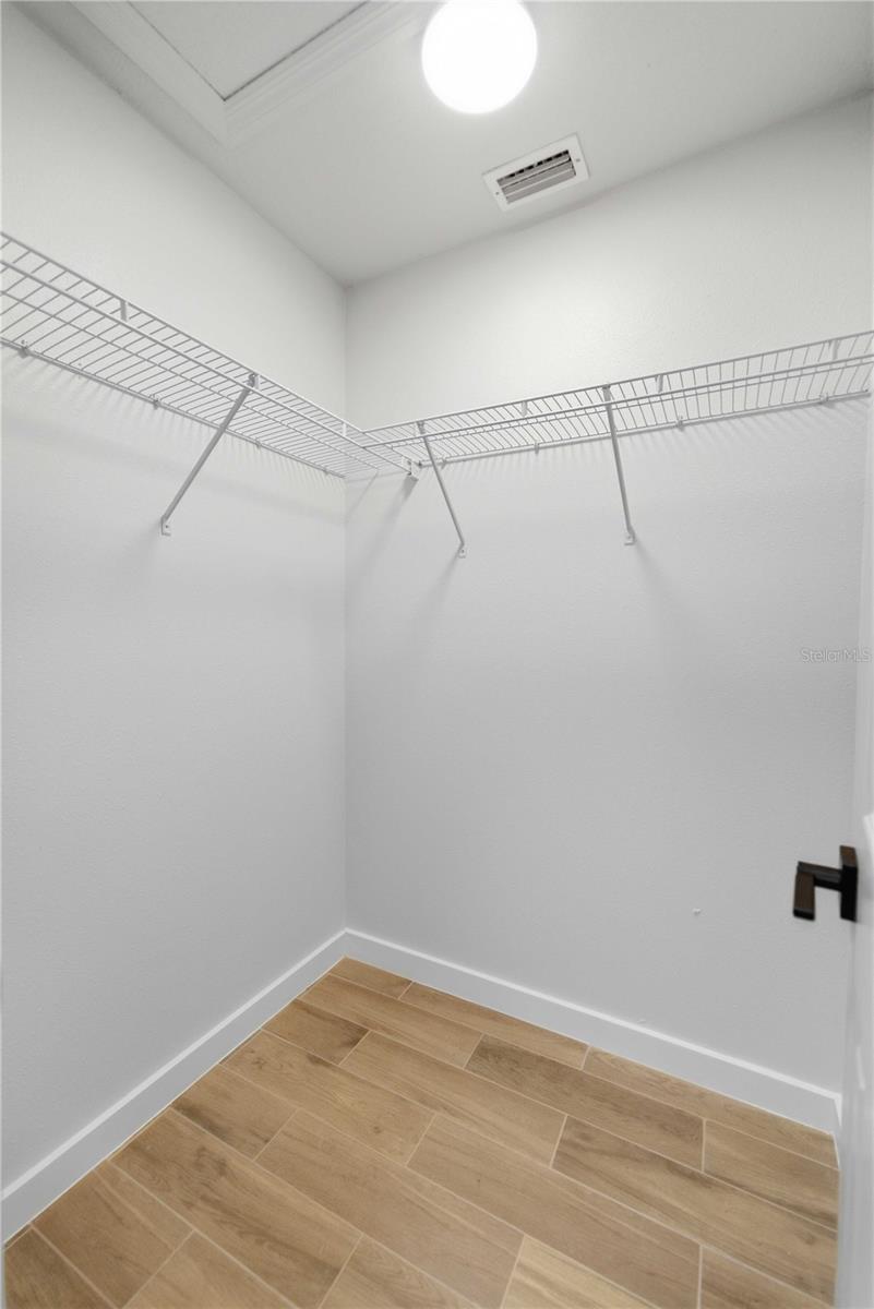 Image 17 of 19 For 712 26th Street