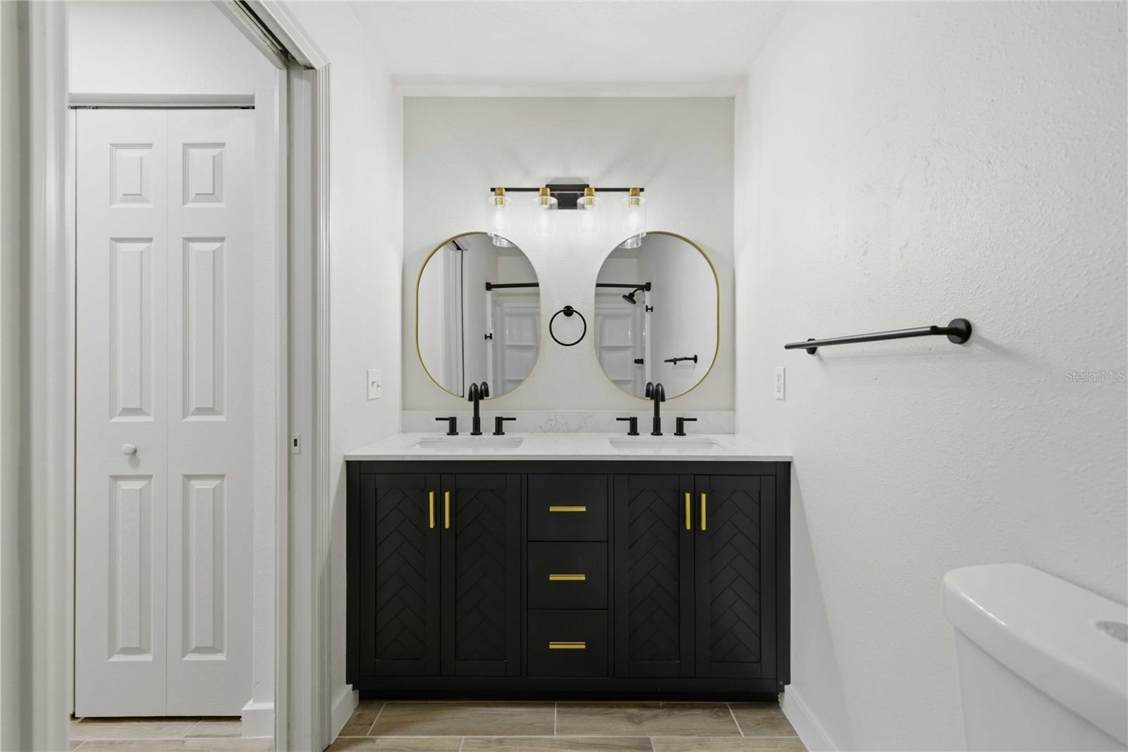 Image 18 of 19 For 712 26th Street