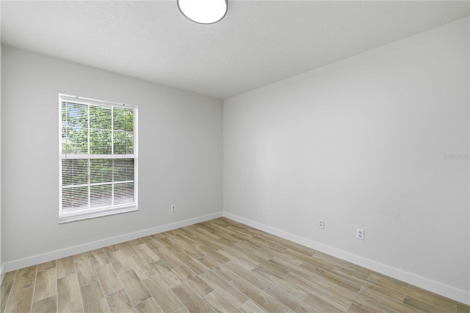 Image 9 of 19 For 712 26th Street